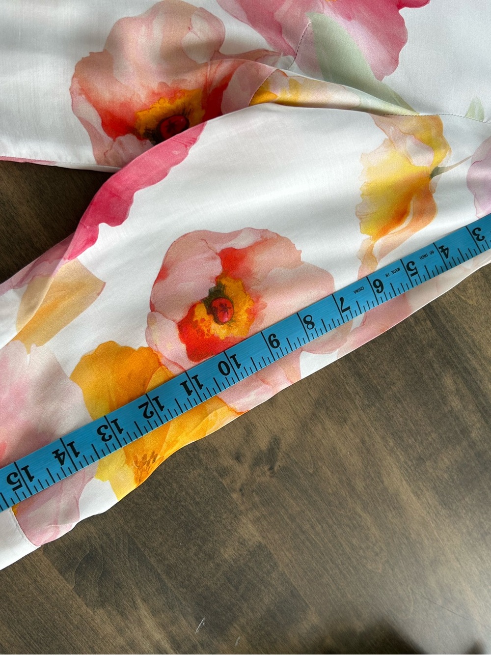 🌸💕Button-Front Floral Blouse in White with Pink & Yellow Blooms💕🌸 - Picture 6 of 8